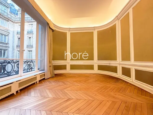 Appartement 4 pièces de 155m²