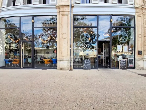 Fonds de commerce 191 m²