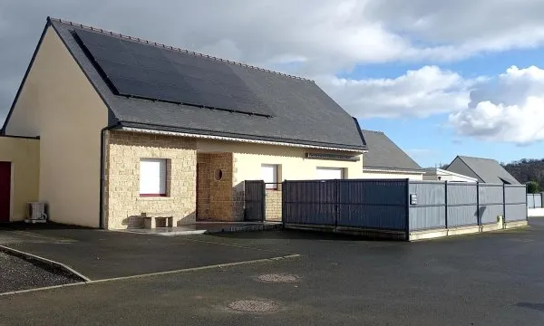 Maison 6 pièces de 149m2 sur terrain clos aménagé de 686 m2