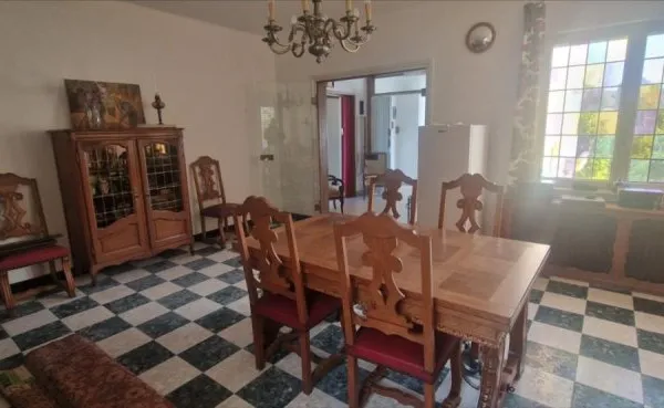 MAISON INDIVIDUELLE SITUEE SUR BETHUNE AVEC GARAGE ET GRAND JARD