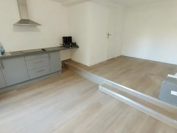 Appartement Location Castillon-la-Bataille 1p 21m² 300€