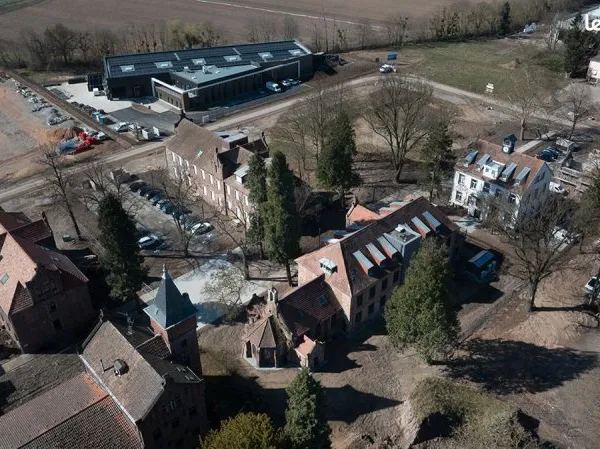 Bureau 2 000 m²