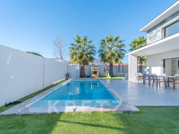 Villa contemporaine en bord de mer