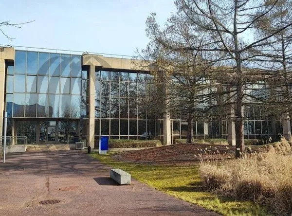 Bureau 2804 m²