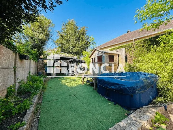 À vendre : Maison avec jardin et dépendance
