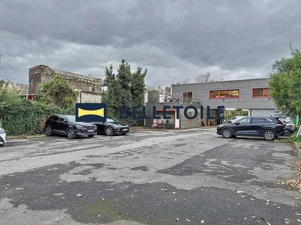 Immeuble de bureaux à Louer - Ivry-sur-Seine - 250m² - Terrasse - nombreux Parking