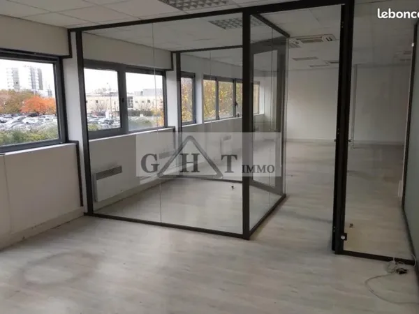 Bureaux 142 m²