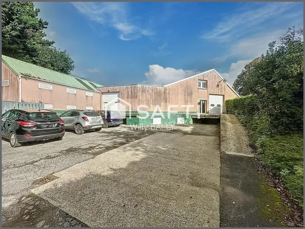 Bâtiment avec entrepôt et bureaux modulables..