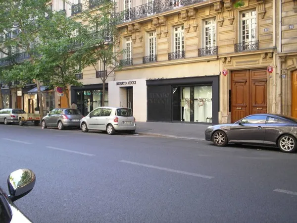 Paris, Etoile. Studio meublé 11m2