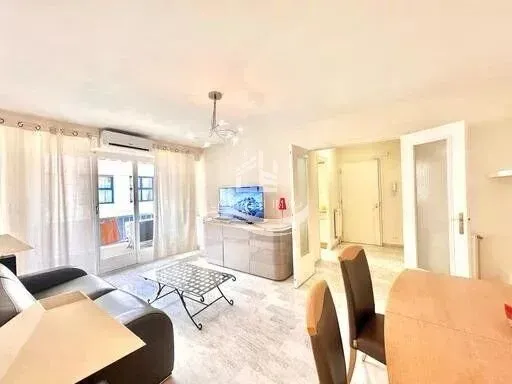2P 52 m2 /A deux pas de la Mer/FLEURS/POTIERS