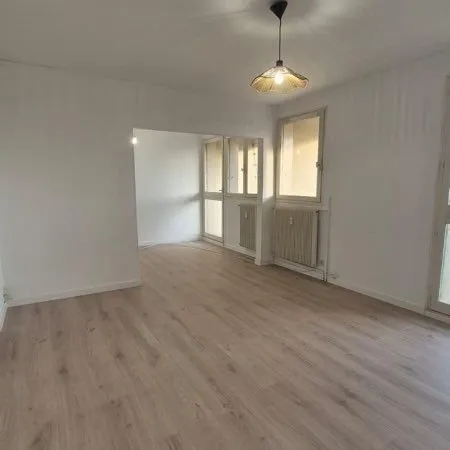 À vendre T3 traversant dernier étage - 72m2