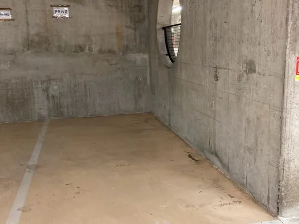 Parking à louer. En sous-sol d'un immeuble de standing. Parc de la Planchette