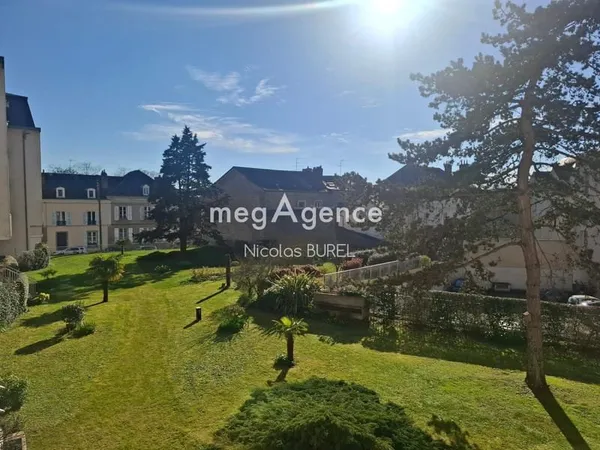 Centre-ville de Laval, rive gauche, appartement 2 chambres