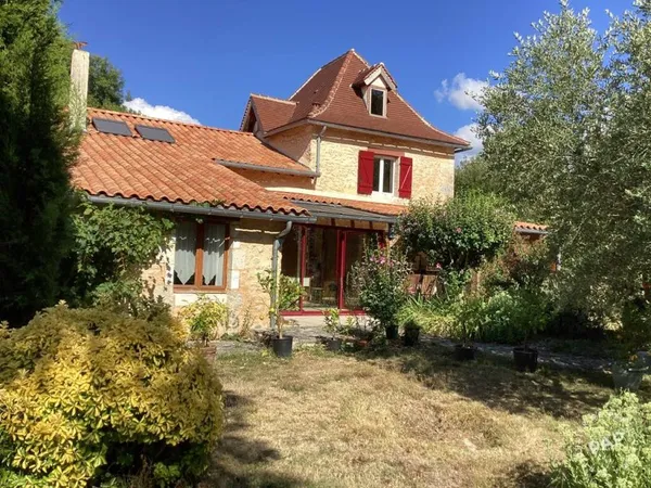 Maison 6 pièces 235 m²
