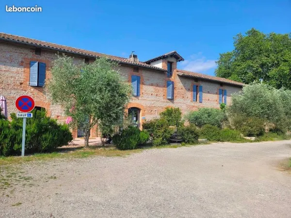 À vendre - Fonds de commerce Restaurant & Chambres d'hôtes - Mazères (09)