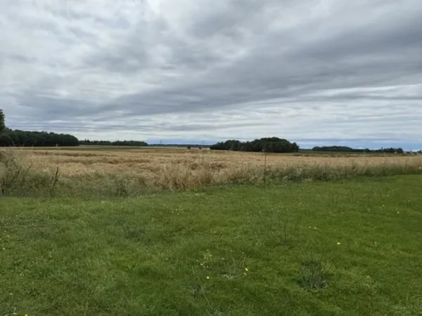 Terrain 850 m²
