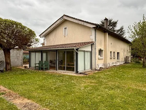 Maison 5 pièces 198 m²