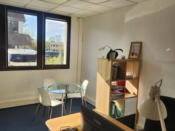Bureau à louer 13,5 m² - Tassin