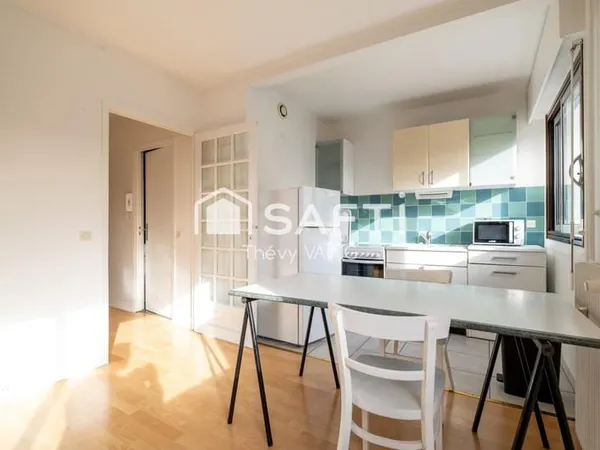 5e ETAGE / ASCENSEUR / GARDIEN / CAVE / PARKING
