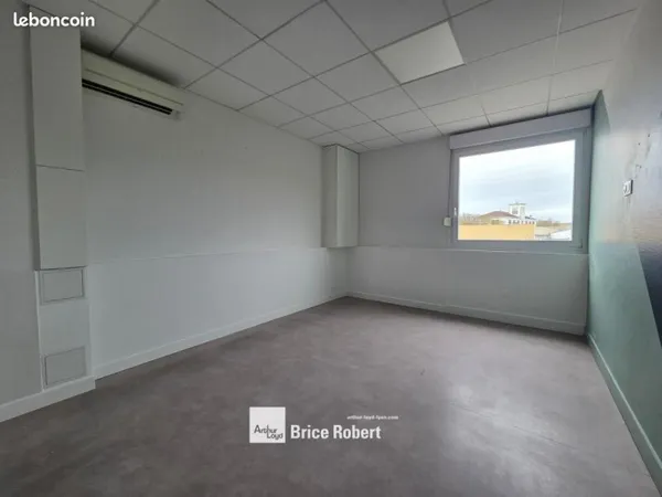 Bureaux 138 m²