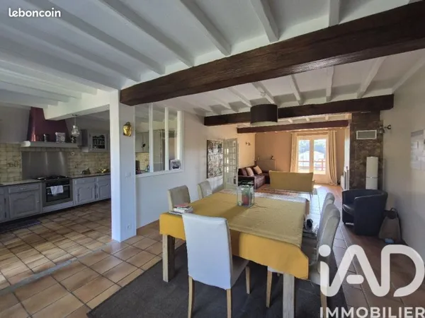 Maison 6 pièces 136 m²