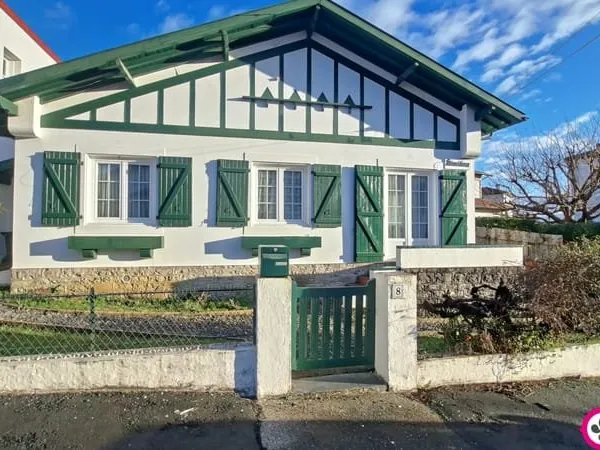 Bordagain,maison de charme avec jardin