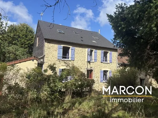 MAISON FAMILIALE DE CARACTERE