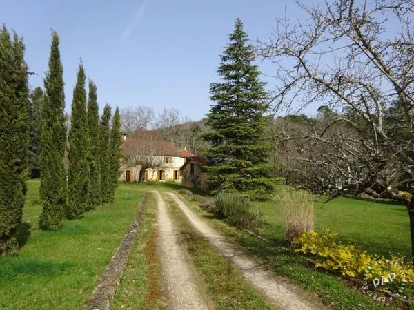 Maison 6 pièces 233 m²