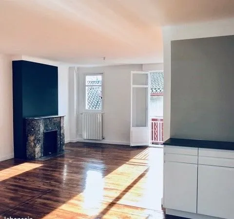 T3 / 84m² / Centre-Ville / Porte d'Espagne