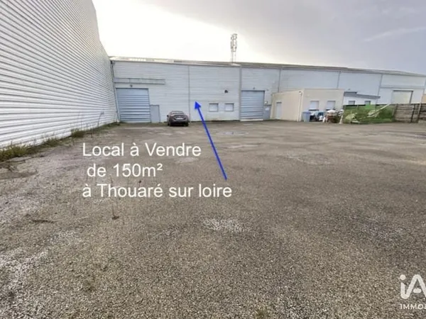 Immeuble commercial 150 m²