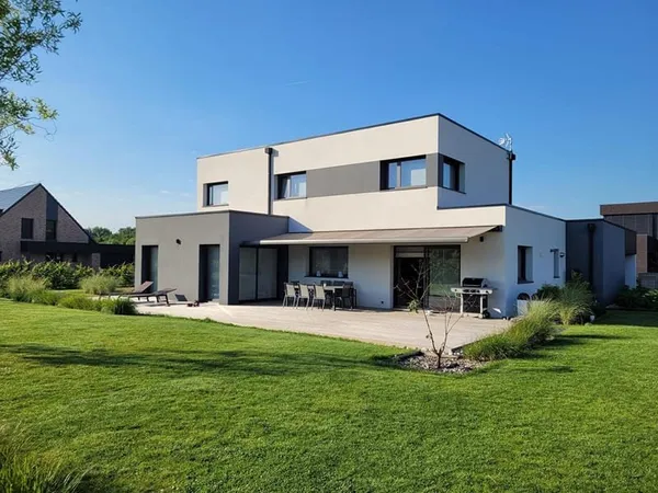 MAGNIFIQUE VILLA Merignies