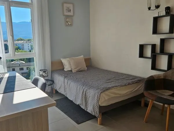 Chambre a loué a grenoble475 charges comprises