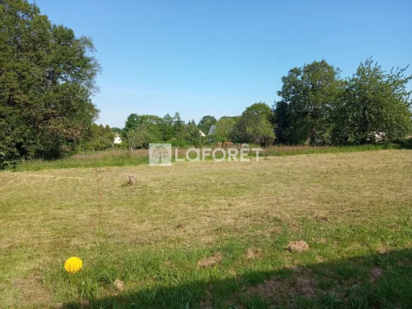 Terrain 663 m²