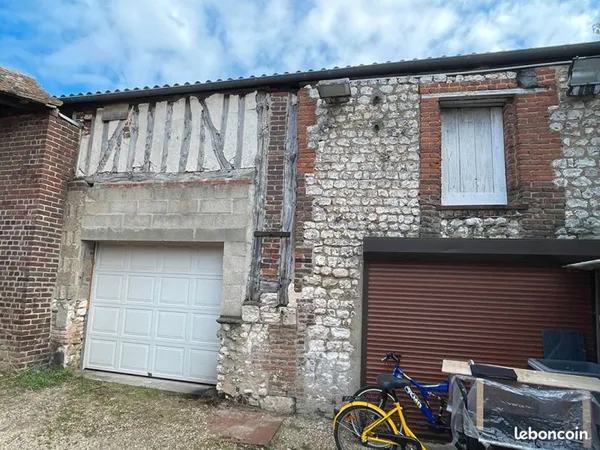 Parking/box 42 m² SAINT AUBIN LES ELBEUF