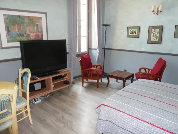 Beau studio 1 pièce 30 m² à Montbrun les Bains