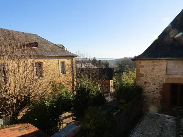 Belle bâtisse en pierres, 3 chambres, Salignac