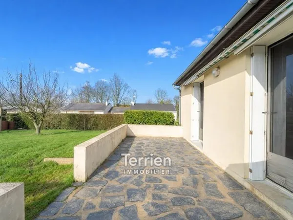 Maison proche du centre bourg avec son joli terrain