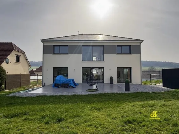 Maison 6 pièces 245 m²