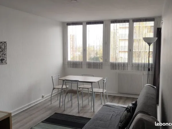 Colocation de 2 chambres libres dans T3 meublé - Métro Rangueil