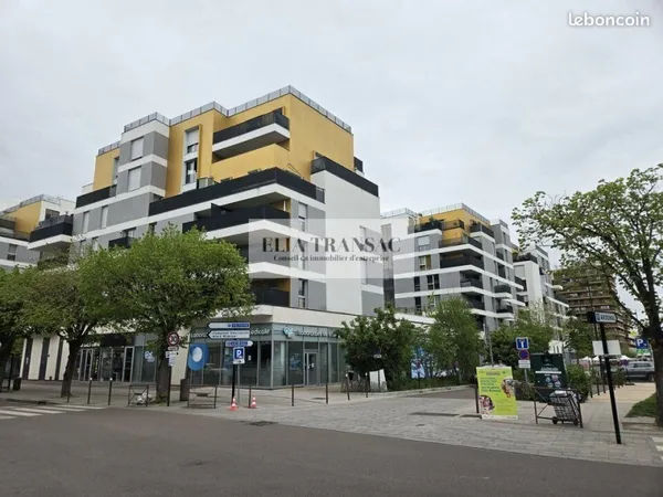 Local commercial 171 m²