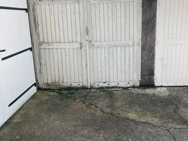 Garage cour securisée rue de brest Rennes