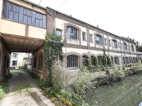 Local 2000 m²