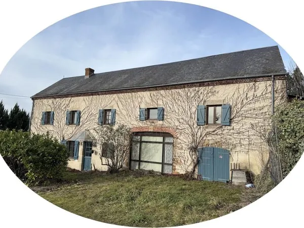 Auv 1213 : Grande maison habitable au calme, parcelle 570m2