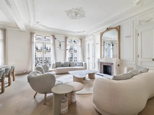 Appartement de prestige dans le Triangle d'Or à Paris 8ème !