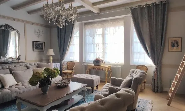 Maison 7 pièces 200 m²