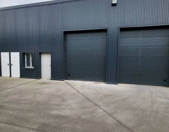Local d'activité 80 m²