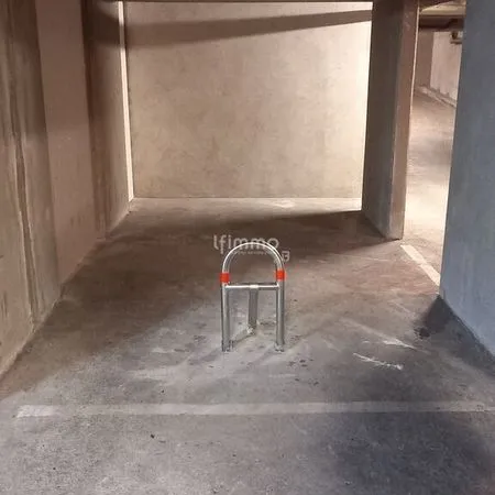 Parking/box Paris