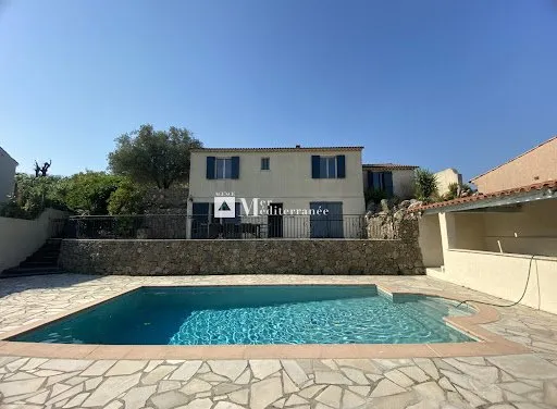 Villa 7 pièces 163 m²