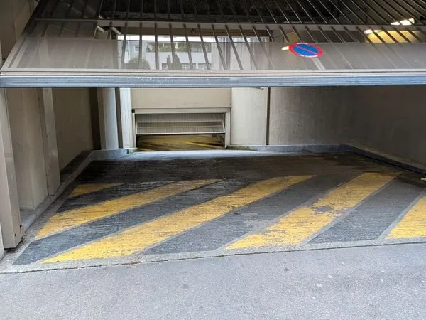 Garage en résidence sécurisée