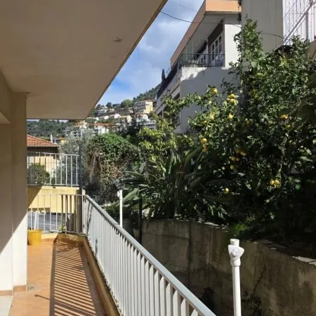 Charmant 4 pièces de 78m² à Nice avec vue panoramique